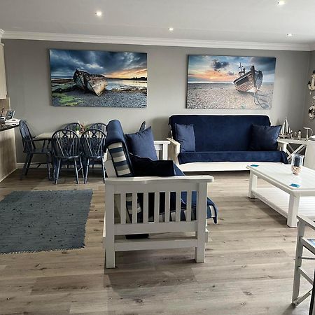 Modern Apartment Walking Distance To Main Beach Restaurants And Other Amenities Джефрис-Бей Экстерьер фото