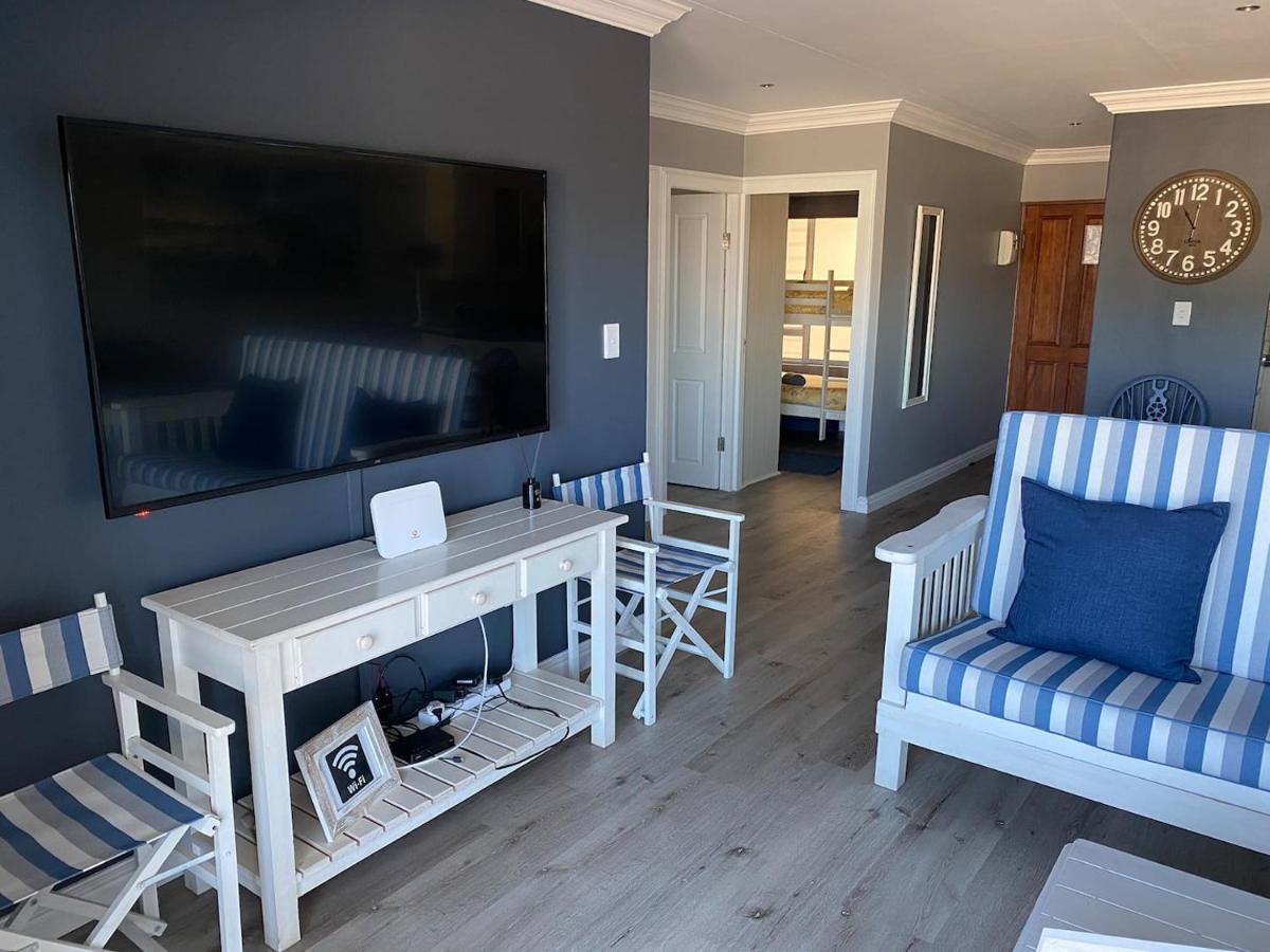 Modern Apartment Walking Distance To Main Beach Restaurants And Other Amenities Джефрис-Бей Экстерьер фото