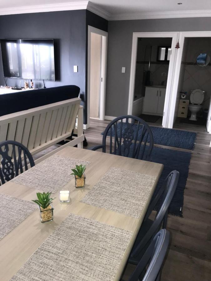 Modern Apartment Walking Distance To Main Beach Restaurants And Other Amenities Джефрис-Бей Экстерьер фото