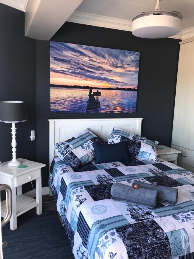 Modern Apartment Walking Distance To Main Beach Restaurants And Other Amenities Джефрис-Бей Экстерьер фото