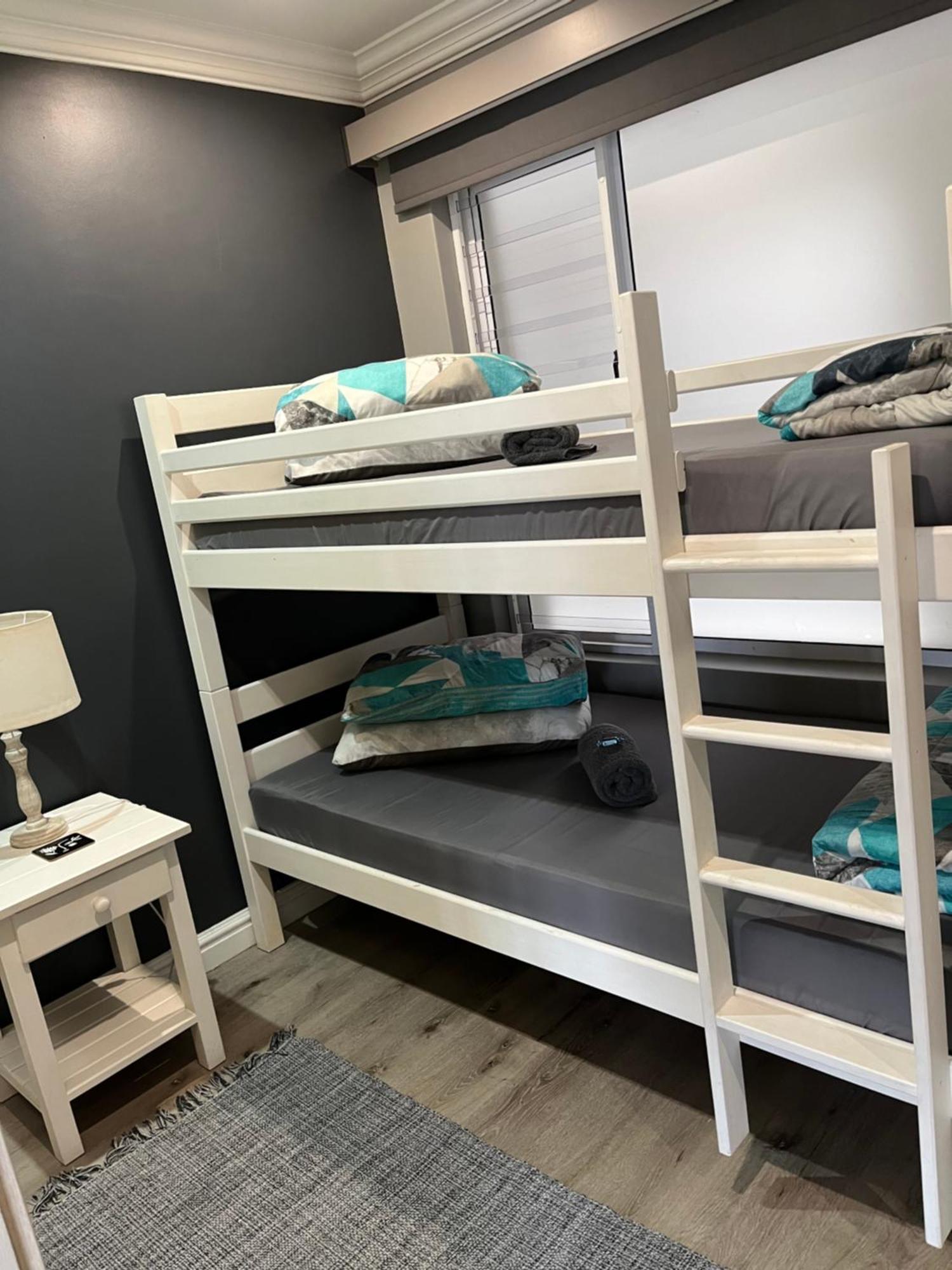 Modern Apartment Walking Distance To Main Beach Restaurants And Other Amenities Джефрис-Бей Экстерьер фото